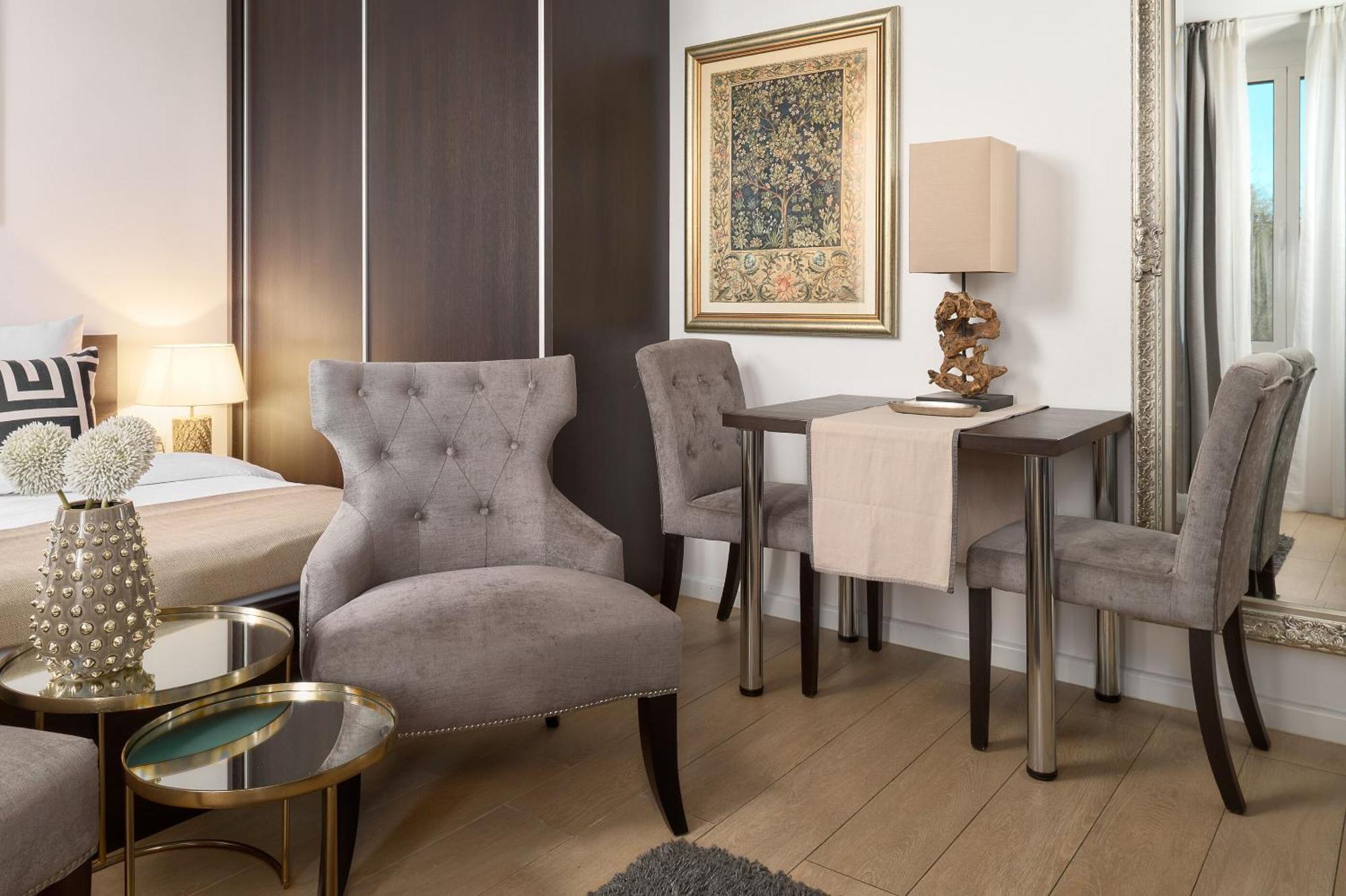 Apartments Studios 81 Сплит Экстерьер фото