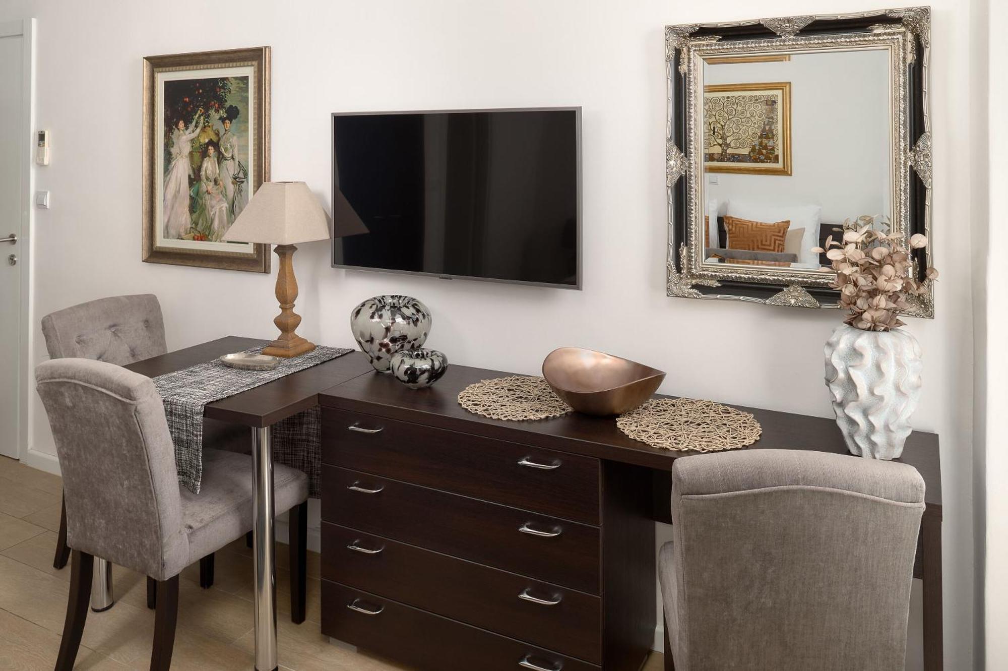 Apartments Studios 81 Сплит Экстерьер фото